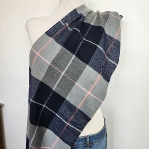 Plaid Gray Blue & Pink Scraf